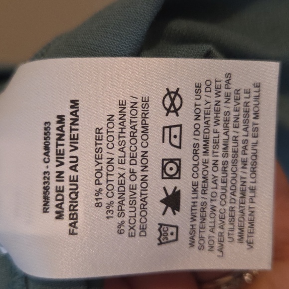 Nike Loose Workout Tank - Picture 4 of 4